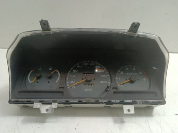 TABLERO DE INSTRUMENTOS MITSUBISHI SPACE WAGON (N30/N40) 2000 GLX Diesel DIESEL Motor 2,0 Ltr.  82 CV  [1991 - 1996] 5 Puertas