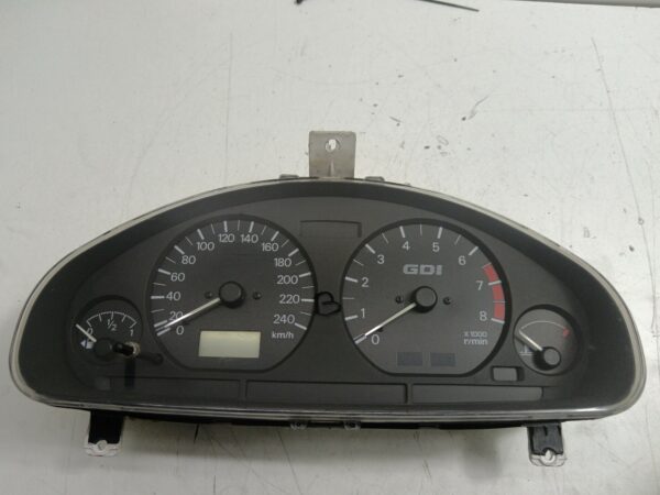 TABLERO DE INSTRUMENTOS MITSUBISHI CARISMA BERINA 5 (DA0) 1.8 16V CAT NAFTA 95 Motor 1,8 Ltr.  125 CV  [1997 - 1999] 3 Puertas