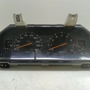 TABLERO DE INSTRUMENTOS MITSUBISHI L 300 (P00) Combi  Tracción total NAFTA Motor 2,4 Ltr.  109 CV  [1986 - 1999] 0 Puertas