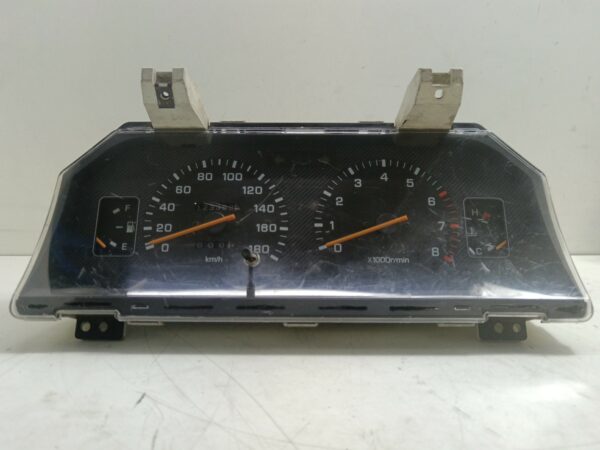 TABLERO DE INSTRUMENTOS MITSUBISHI L 300 (P00) Combi  Tracción total NAFTA Motor 2,4 Ltr.  109 CV  [1986 - 1999] 0 Puertas
