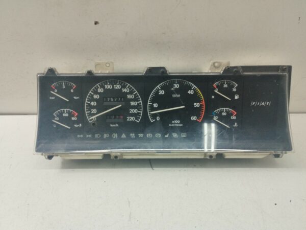 TABLERO DE INSTRUMENTOS FIAT CROMA (182) 2.5 Turbodiesel DIESEL Motor 2,5 Ltr.  116 CV  [1986 - 1996] 3 Puertas