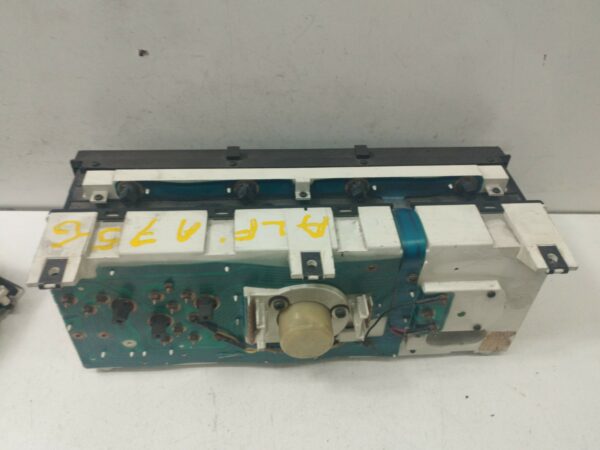 TABLERO DE INSTRUMENTOS ALFA ROMEO 75 2 NAFTA Motor 2,0 Ltr.  128 CV  [1985 - 0] 4 Puertas - Imagen 2