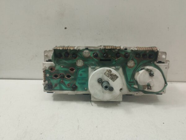 TABLERO DE INSTRUMENTOS PEUGEOT 205 BERLINA XAD / XAD Multi DIESEL Motor 1,8 Ltr.  60 CV  [1983 - 1998] 3 Puertas - Imagen 2