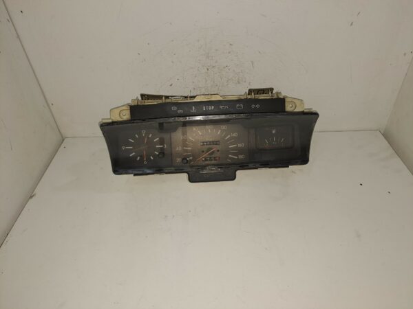 TABLERO DE INSTRUMENTOS PEUGEOT 205 BERLINA 1.8 D Generation DIESEL Motor 1,8 Ltr.  58 CV  [1983 - 1998] 5 Puertas