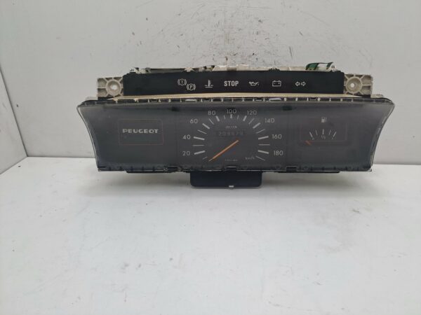 TABLERO DE INSTRUMENTOS PEUGEOT 205 BERLINA 1.8 D Generation DIESEL Motor 1,8 Ltr.  58 CV  [1983 - 1998] 5 Puertas