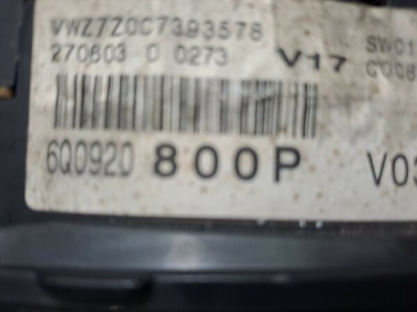 TABLERO DE INSTRUMENTOS VOLKSWAGEN POLO (9N1) 1.4 16V NAFTA Motor 1,4 Ltr.  101 CV  [2001 - 2005] 3 Puertas - Imagen 2