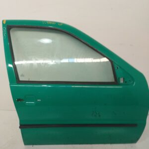PUERTA DELANTERA DERECHA VOLKSWAGEN POLO BERLINA (6N1) Concept NAFTA Motor 1,4 Ltr.  60 CV  [1994 - 1999] 5 Puertas