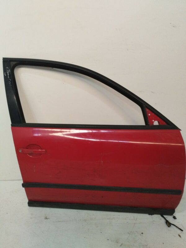 PUERTA DELANTERA DERECHA VOLKSWAGEN PASSAT BERLINA (3B3) Trendline NAFTA 95 Motor 1,8 Ltr.  150 CV  [2000 - 2005] 4 Puertas