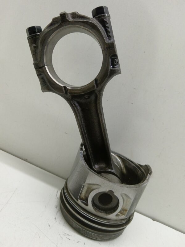 PISTON Y BIELA FIAT PUNTO BERLINA (176) 1.7 Turbodiesel DIESEL Motor 1,7 Ltr.  69 CV  [1996 - 1999] 3 Puertas