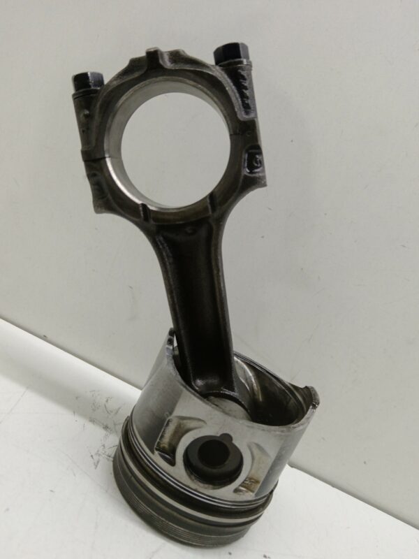 PISTON Y BIELA FIAT PUNTO BERLINA (176) 1.7 Turbodiesel DIESEL Motor 1,7 Ltr.  69 CV  [1996 - 1999] 3 Puertas