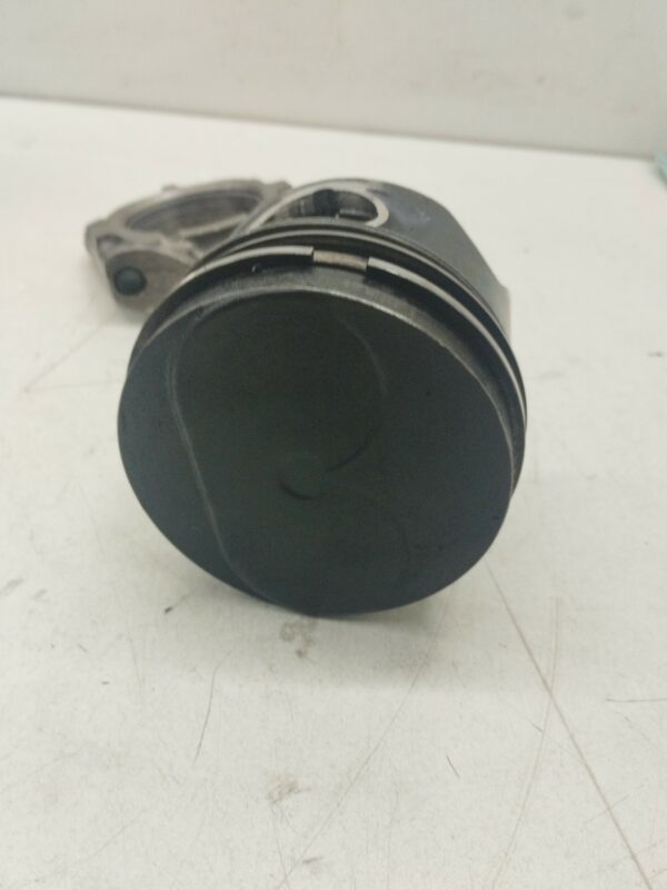 PISTON Y BIELA FIAT PUNTO BERLINA (176) 1.7 Turbodiesel DIESEL Motor 1,7 Ltr.  69 CV  [1996 - 1999] 3 Puertas - Imagen 2