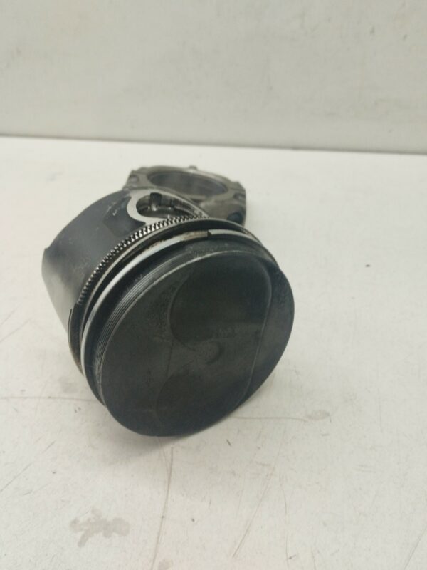 PISTON Y BIELA FIAT PUNTO BERLINA (176) 1.7 Turbodiesel DIESEL Motor 1,7 Ltr.  69 CV  [1996 - 1999] 3 Puertas - Imagen 2