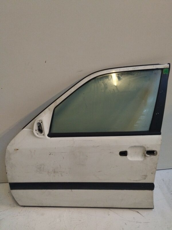 PUERTA DELANTERA IZQUIERDA MERCEDES CLASE C (W202) BERLINA 2.2 CDI CAT DIESEL Motor 2,2 Ltr.  102 CV  [1993 - 2000] 3 Puertas