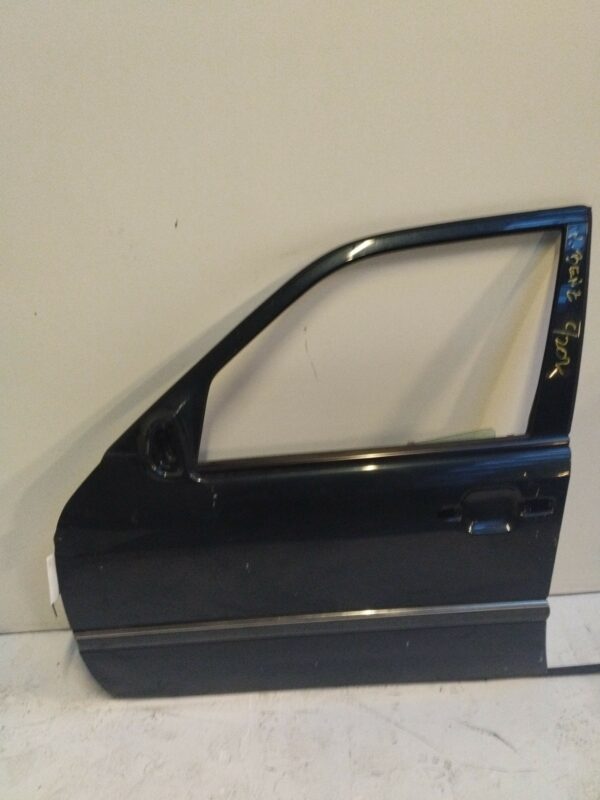 PUERTA DELANTERA IZQUIERDA MERCEDES CLASE C (W202) BERLINA 2.5 20V Turbodiesel CAT DIESEL Motor 2,5 Ltr.  150 CV  [1993 - 2000] 3 Puertas