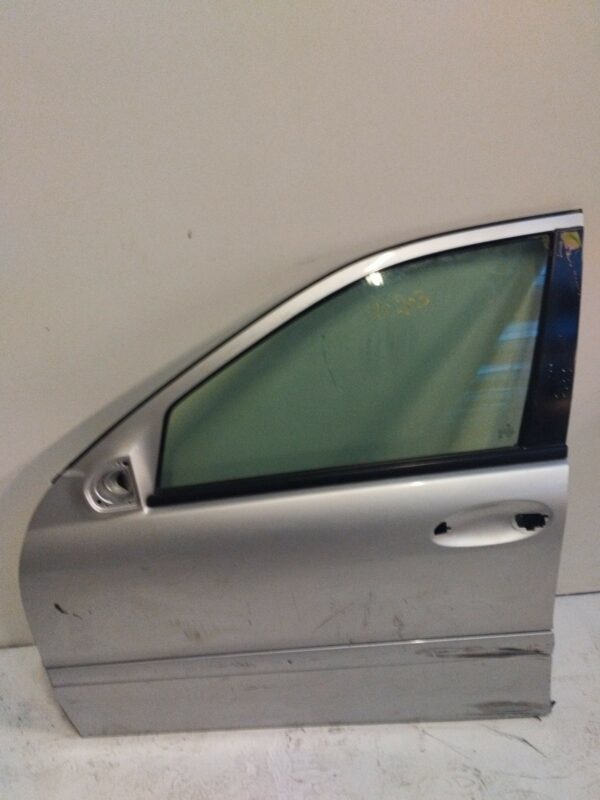 PUERTA DELANTERA IZQUIERDA MERCEDES CLASE C (W203) BERLINA 2.2 CDI CAT DIESEL Motor 2,2 Ltr.  102 CV  [2000 - 2007] 3 Puertas