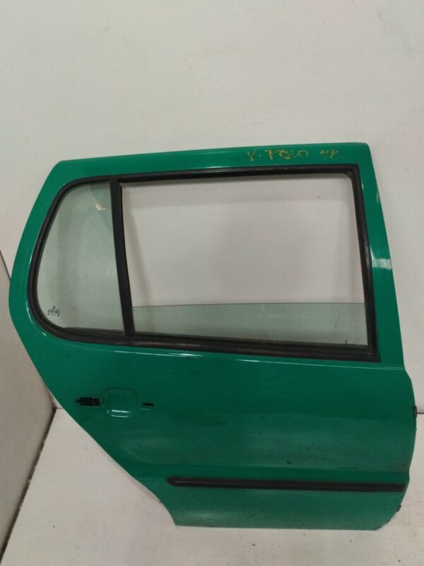 PUERTA TRASERA DERECHA VOLKSWAGEN POLO (801/803) CL NAFTA Motor 1,05 Ltr.  45 CV  [1990 - 0] 0 Puertas