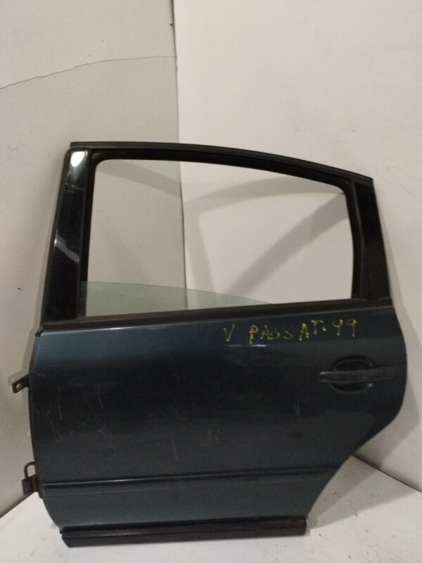 PUERTA TRASERA IZQUIERDA VOLKSWAGEN PASSAT BERLINA (3B2) Básico DIESEL Motor 1,9 Ltr.  90 CV  [1996 - 2000] 4 Puertas