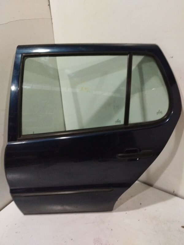 PUERTA TRASERA IZQUIERDA VOLKSWAGEN POLO (9N1) Highline NAFTA 95 Motor 1,4 Ltr.  75 CV  [2001 - 2005] 5 Puertas