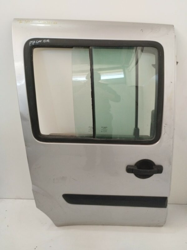 PUERTA LATERAL CORREDERA DERECHA FIAT DOBLO (119) 1.9 JTD Family DIESEL Motor 1,9 Ltr.  105 CV  [2001 - 2005] 5 Puertas