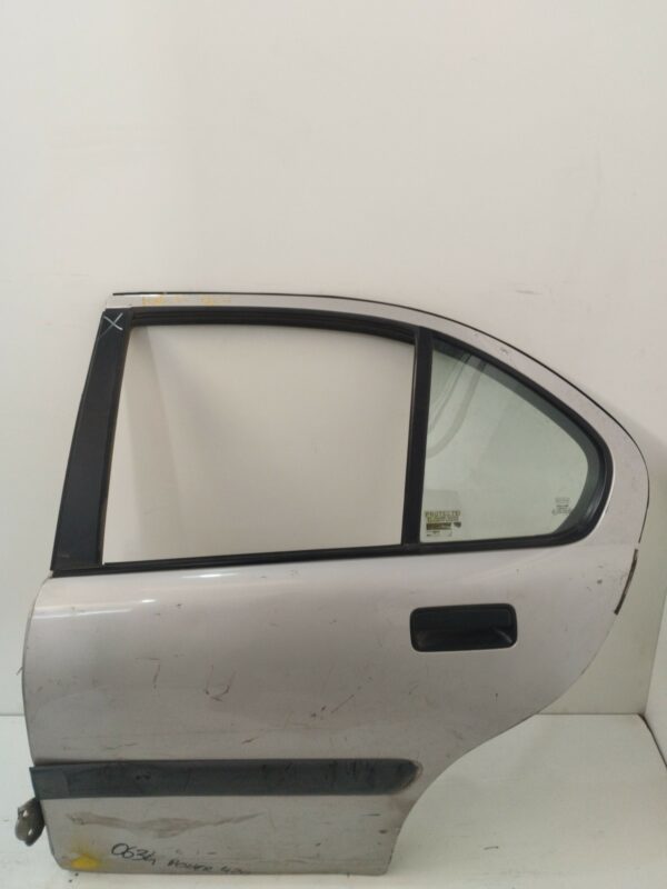 PUERTA TRASERA IZQUIERDA MG ROVER SERIE 400 (RT) 420 Si (4-ptas.) NAFTA Motor 2,0 Ltr.  136 CV  [1995 - 1999] 4 Puertas