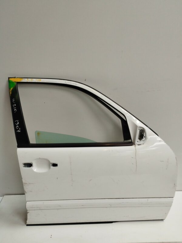 PUERTA DELANTERA IZQUIERDA MERCEDES CLASE E (W210) BERLINA 240 (210.061) NAFTA 95 Motor 2,4 Ltr.  170 CV  [1995 - 2002] 4 Puertas