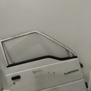 PUERTA DELANTERA DERECHA MITSUBISHI L 300 (L0) L 300  Combi  Tracción total  Motor 2,4 Ltr.  67 CV  [1981 - 0] 0 Puertas
