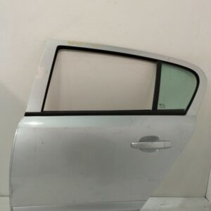 PUERTA TRASERA IZQUIERDA OPEL ASTRA H BER. Cosmo DIESEL Motor 1,7 Ltr.  101 CV  [2006 - 2010] 5 Puertas