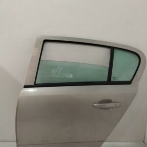 PUERTA TRASERA IZQUIERDA OPEL ASTRA H BER. Cosmo DIESEL Motor 1,7 Ltr.  101 CV  [2006 - 2010] 5 Puertas