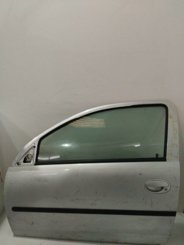 PUERTA DELANTERA IZQUIERDA OPEL CORSA 2 Comfort NAFTA 95 Motor 1,2 Ltr.  75 CV  [2000 - 2003] 3 Puertas