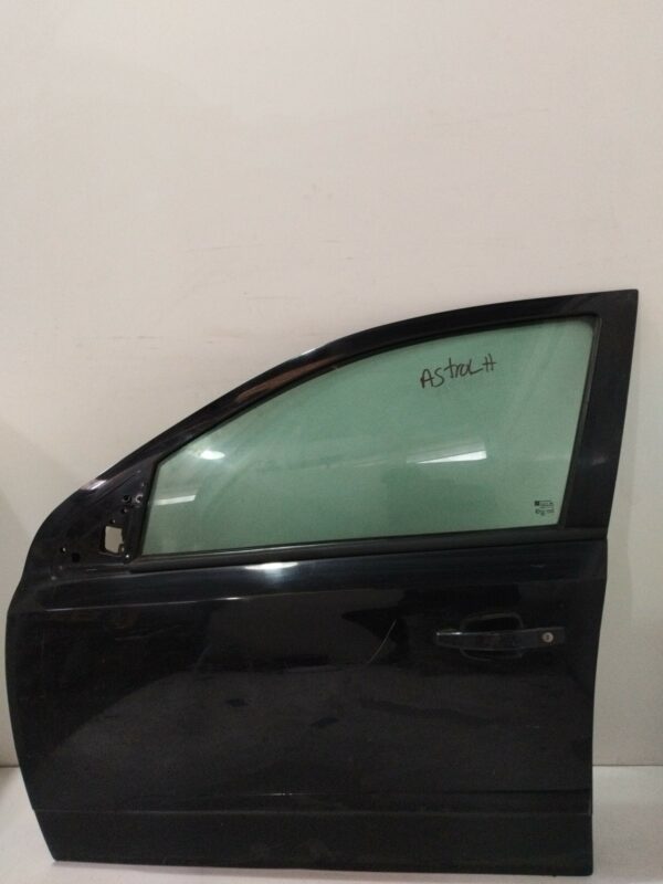 PUERTA DELANTERA IZQUIERDA OPEL ASTRA H BER. Cosmo NAFTA Motor 1,6 Ltr.  105 CV  [2006 - 2010] 5 Puertas