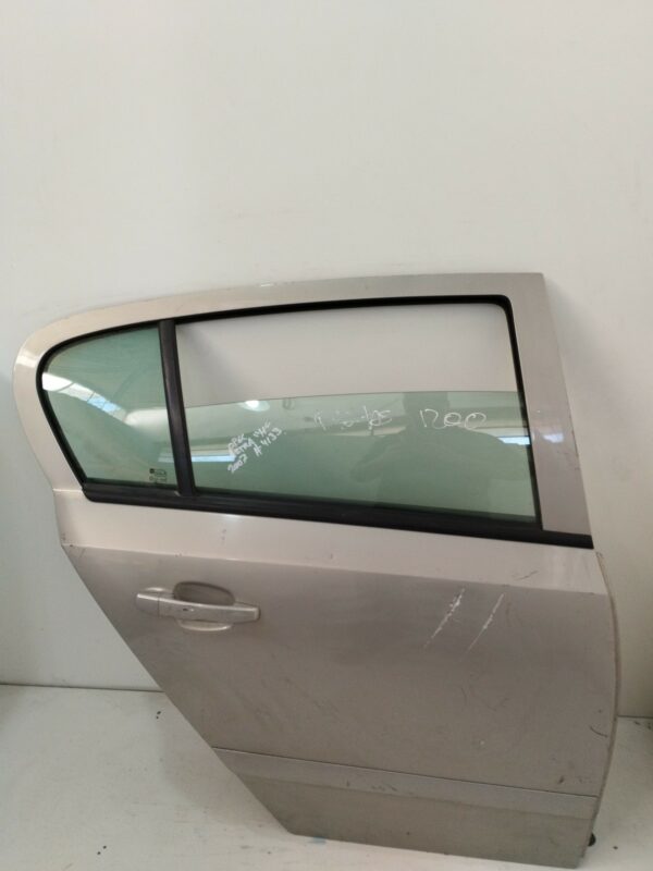 PUERTA TRASERA DERECHA OPEL ASTRA H BER. Cosmo DIESEL Motor 1,7 Ltr.  101 CV  [2006 - 2010] 5 Puertas