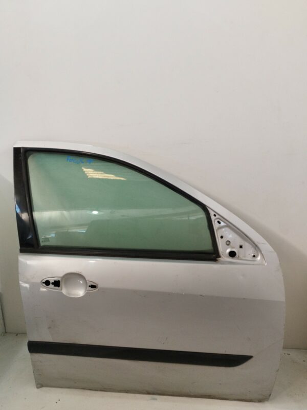 PUERTA DELANTERA DERECHA FORD FOCUS BERLINA (CAP) 1.8 TDCi Turbodiesel CAT DIESEL Motor 1,8 Ltr.  116 CV  [2004 - 2007] 3 Puertas
