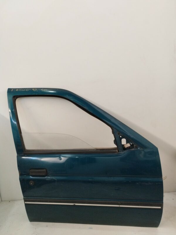 PUERTA DELANTERA DERECHA FORD ESCORT BERLINA Ghia NAFTA Motor 1,6 Ltr.  90 CV  [1986 - 1996] 5 Puertas
