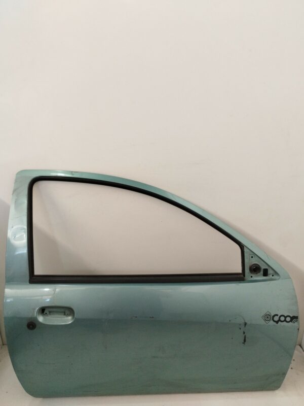 PUERTA DELANTERA DERECHA FORD KA (CCQ) Básico NAFTA Motor 1,3 Ltr.  60 CV  [1996 - 2008] 3 Puertas