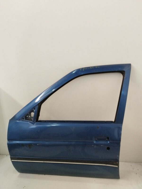 PUERTA DELANTERA IZQUIERDA FORD ESCORT BERL./TURNIER Atlanta Berlina DIESEL Motor 1,8 Ltr.  58 CV  [1995 - 2000] 5 Puertas