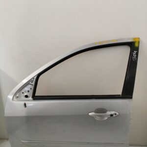 PUERTA DELANTERA IZQUIERDA FORD FOCUS BERLINA (CAK) Ambiente NAFTA 95 Motor 1,6 Ltr.  101 CV  [1998 - 2004] 5 Puertas