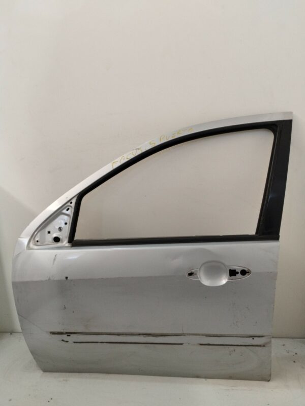 PUERTA DELANTERA IZQUIERDA FORD FOCUS BERLINA (CAK) Ambiente NAFTA 95 Motor 1,6 Ltr.  101 CV  [1998 - 2004] 5 Puertas