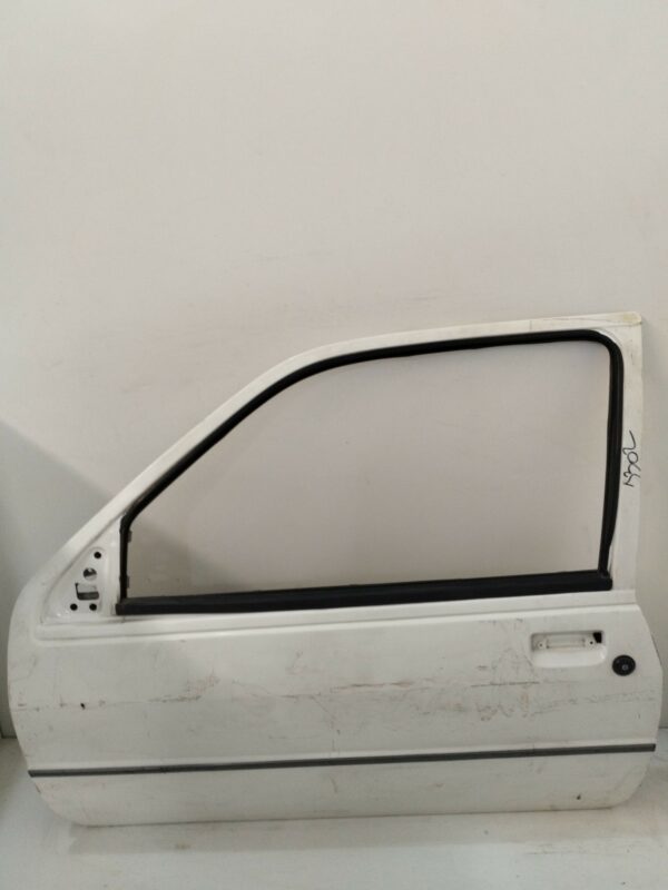 PUERTA DELANTERA IZQUIERDA FORD FIESTA BERLINA 1.25 16V CAT NAFTA 95 Motor 1,25 Ltr.  75 CV  [1995 - 1999] 3 Puertas