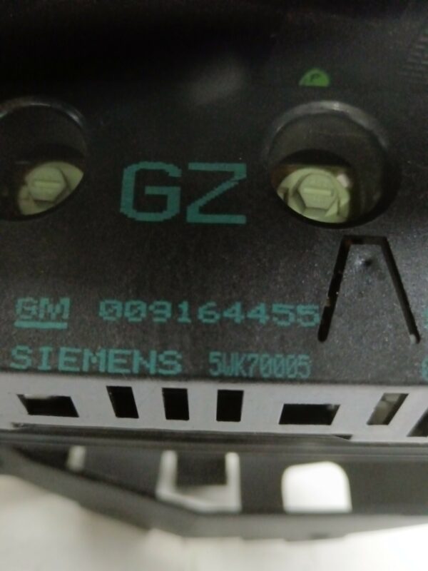 PANTALLA MULTIFUNCION OPEL CORSA 2 1.3 16V CDTI CAT (Z 13 DT / LN9) DIESEL Motor 1,3 Ltr.  69 CV  [2003 - 2007] 3 Puertas - Imagen 4