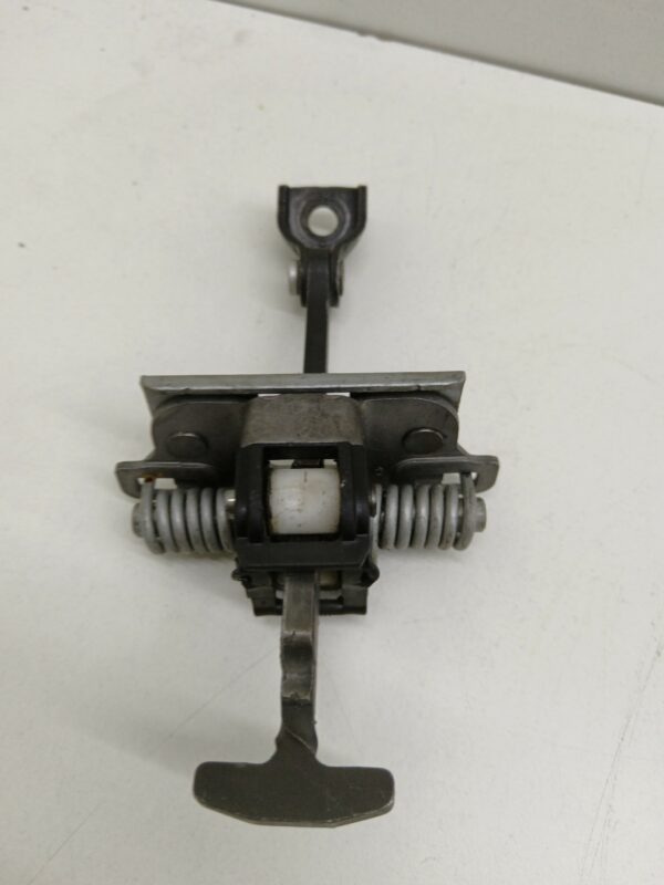 LIMITADOR DE PUERTA DELANTERO CITROEN DS3 1.6 THP  Motor 1,6 Ltr.  165 CV  [2009 - 2016] 3 Puertas - Imagen 2