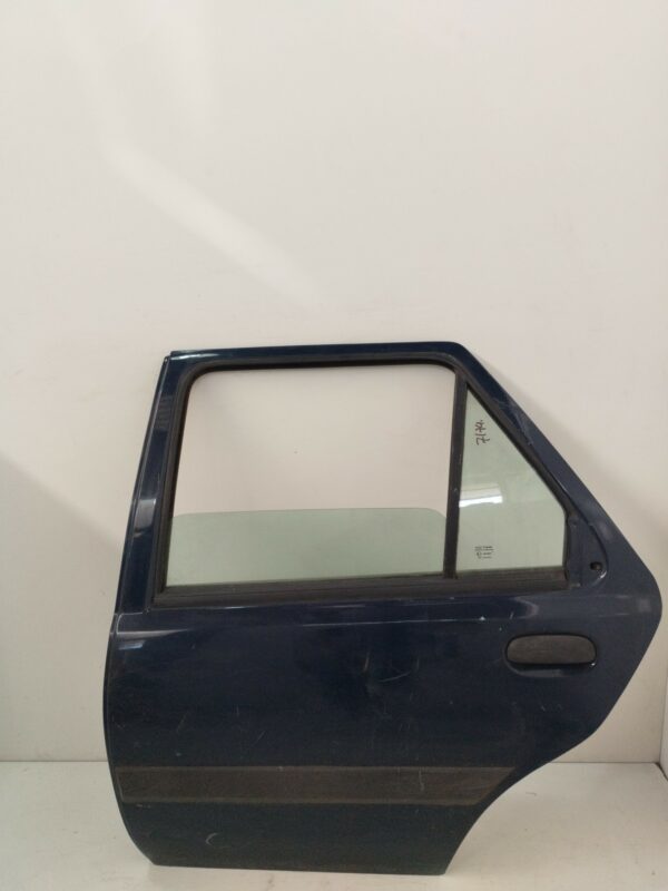 PUERTA TRASERA IZQUIERDA FORD FIESTA BERLINA (DX) Ambiente DIESEL Motor 1,8 Ltr.  75 CV  [1999 - 2002] 5 Puertas