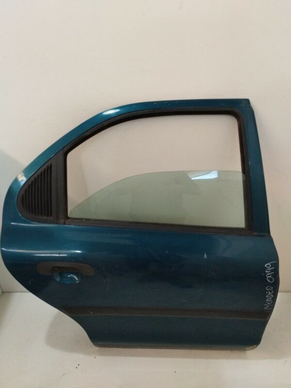 PUERTA TRASERA DERECHA FORD MONDEO BERLINA (GD) Ambiente NAFTA Motor 2,0 Ltr.  131 CV  [1996 - 2001] 5 Puertas