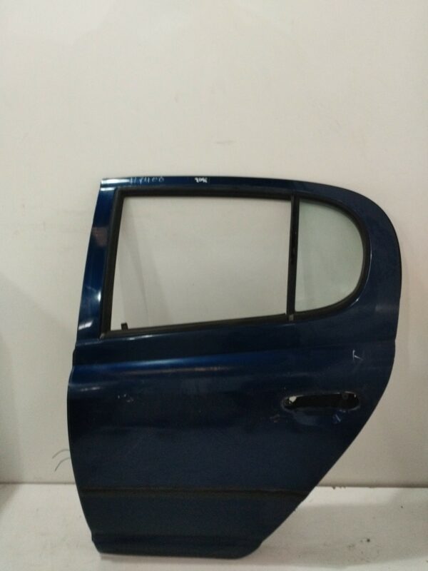 PUERTA TRASERA IZQUIERDA TOYOTA YARIS (NCP1/NLP1/SCP1) 1.0 Linea Terra NAFTA 95 Motor 1,0 Ltr.  68 CV  [1999 - 2005] 5 Puertas
