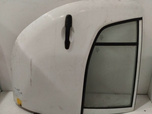 PUERTA TRASERA DERECHA MITSUBISHI L 200 (KA0/KB0) Cabina doble Invite 4x4 DIESEL Motor 2,5 Ltr.  136 CV  [2006 - 2015] 4 Puertas