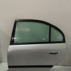 PUERTA TRASERA IZQUIERDA MITSUBISHI CARISMA BERLINA 5 (DA0) 1900 TD Classic DIESEL Motor 1,9 Ltr.  90 CV  [1999 - 2005] 5 Puertas