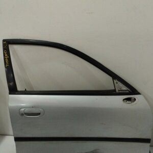PUERTA DELANTERA DERECHA MITSUBISHI CARISMA BERINA 5 (DA0) 1600 GLX NAFTA Motor 1,6 Ltr.  99 CV  [1997 - 1999] 5 Puertas