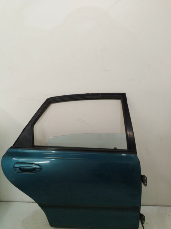 PUERTA TRASERA DERECHA MAZDA 626 BERLINA (GE) 2.0 Comprex Diesel DIESEL Motor 2,0 Ltr.  75 CV  [1991 - 1997] 3 Puertas