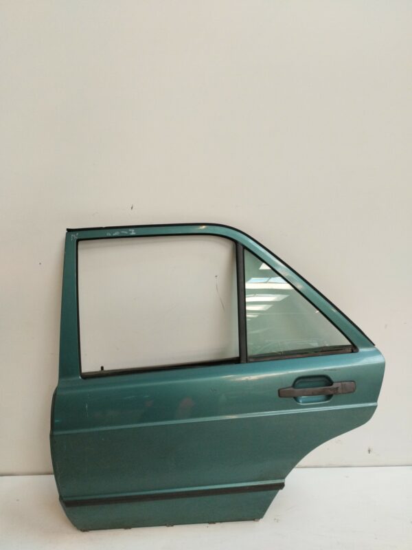 PUERTA TRASERA IZQUIERDA MERCEDES CLASE C (W201) BERLINA 1.8 E 190 (201.018) NAFTA Motor 1,8 Ltr.  109 CV  [1982 - 1993] 4 Puertas
