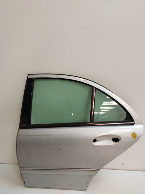 PUERTA TRASERA IZQUIERDA MERCEDES CLASE C (W203) BERLINA 2.2 CDI CAT DIESEL Motor 2,2 Ltr.  102 CV  [2000 - 2007] 3 Puertas