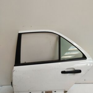 PUERTA TRASERA IZQUIERDA MERCEDES CLASE C (W202) BERLINA 180 (202.018) NAFTA 95 Motor 1,8 Ltr.  122 CV  [1993 - 2000] 4 Puertas